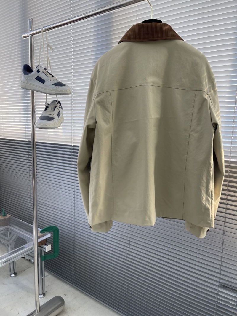 l0vis Vvtt0n outwear